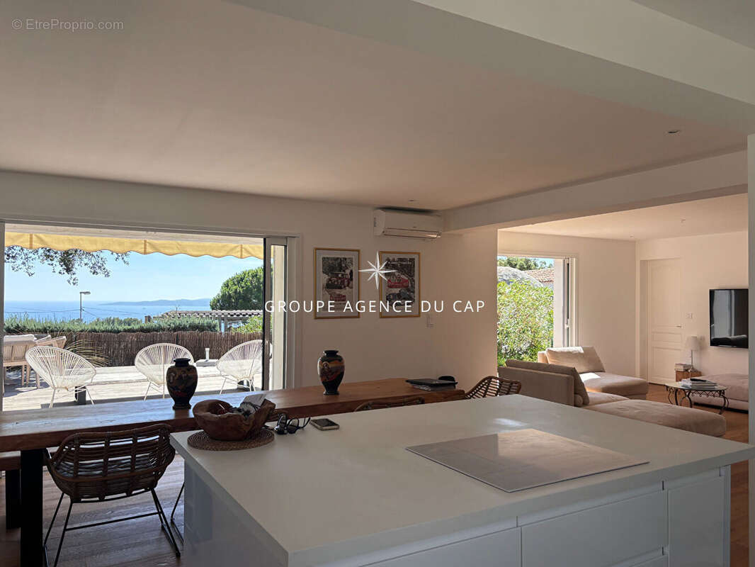 Maison à LES ISSAMBRES