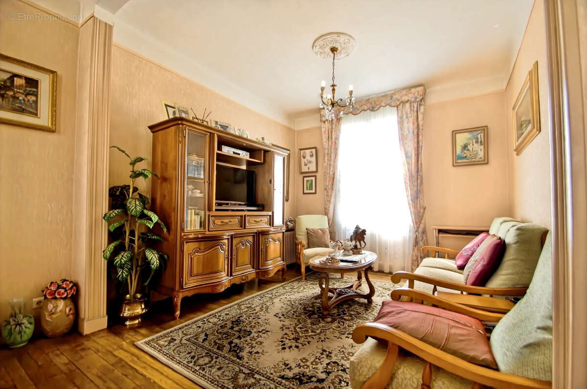 Maison à LE BLANC-MESNIL