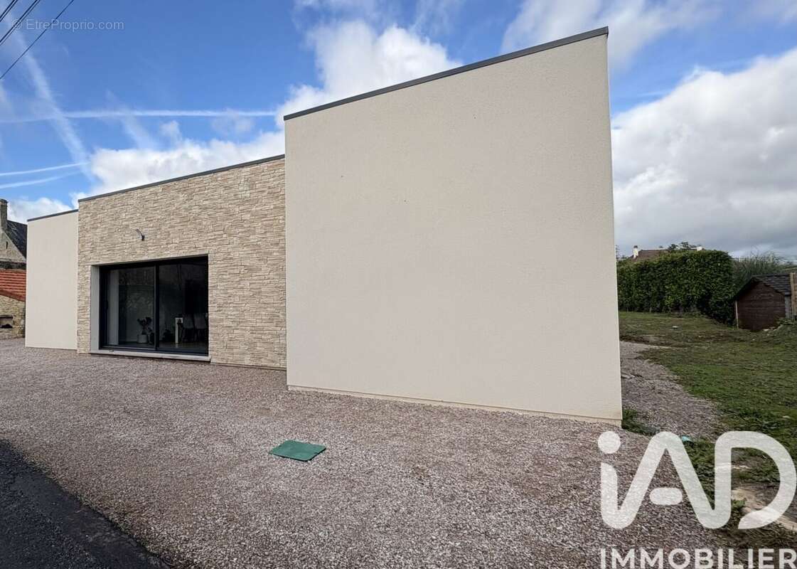 Photo 3 - Maison à EMONDEVILLE