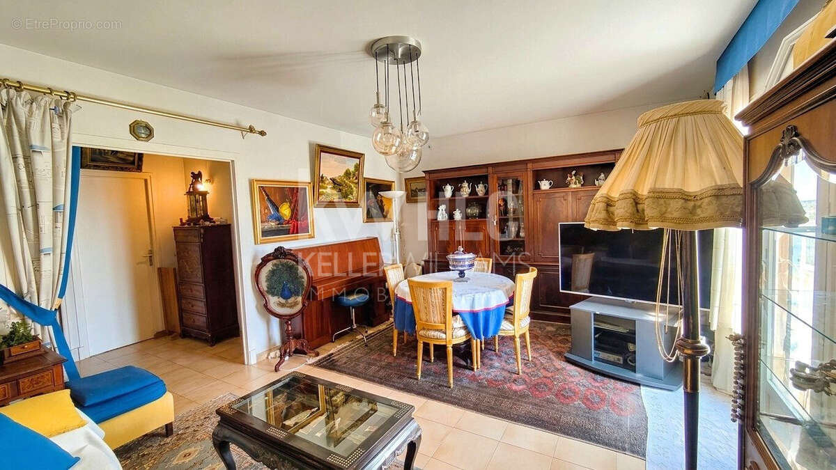 Maison à VALLAURIS
