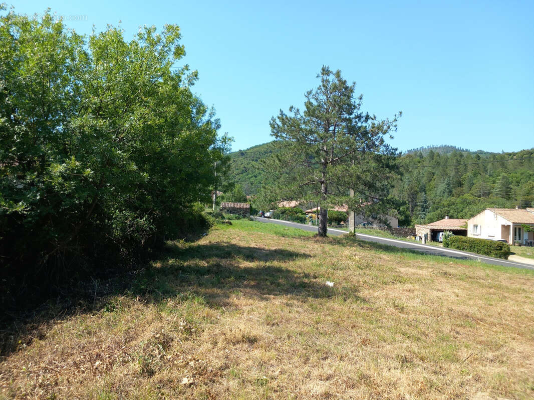 Terrain à LE POUJOL-SUR-ORB