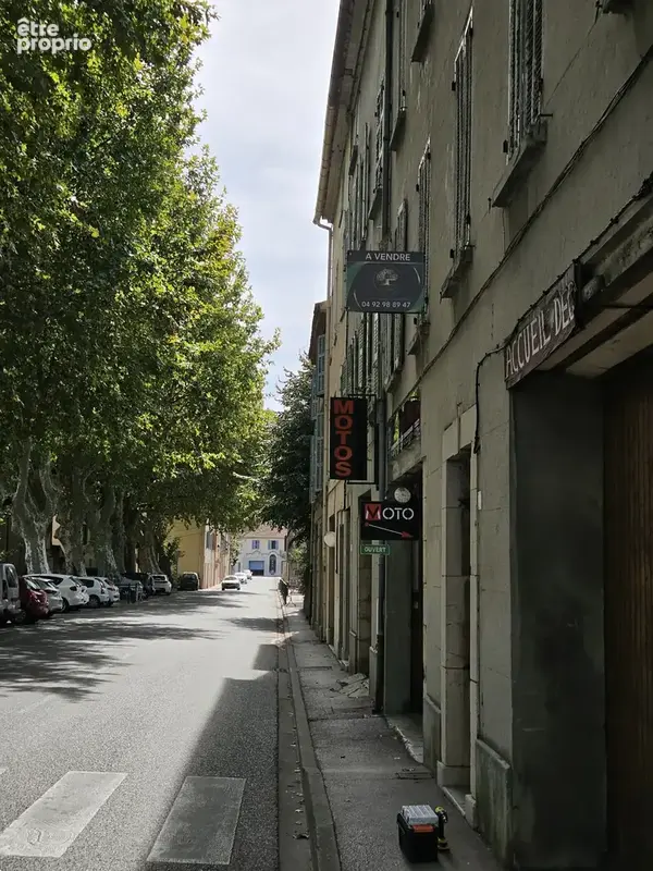 Carcès   Immeuble à rénover, potentiel de 4 appartements et 2 grands garages - photo 2