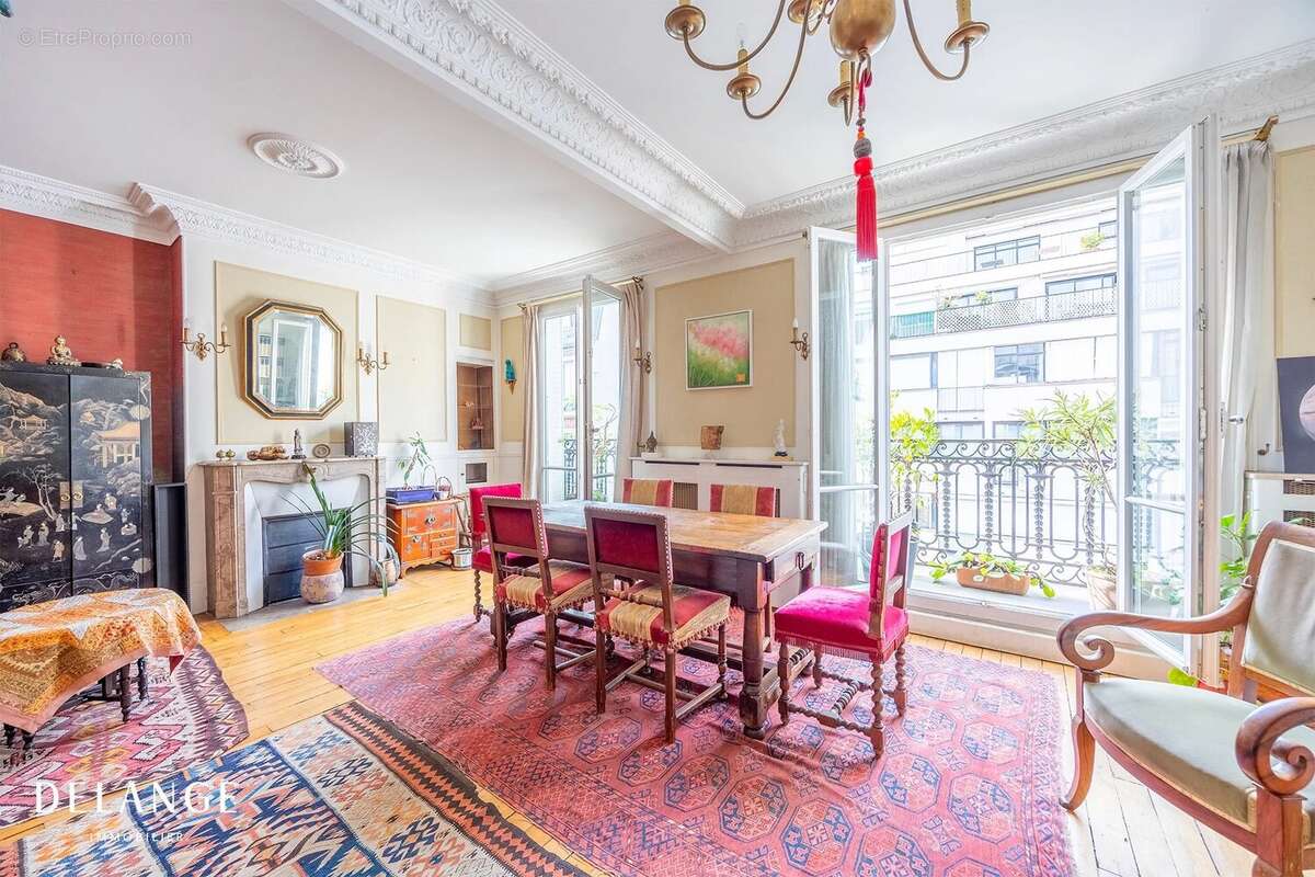 Eglise Jeanne d'Arc - Superbe duplex de 145,42 m² avec balcons - photo 3