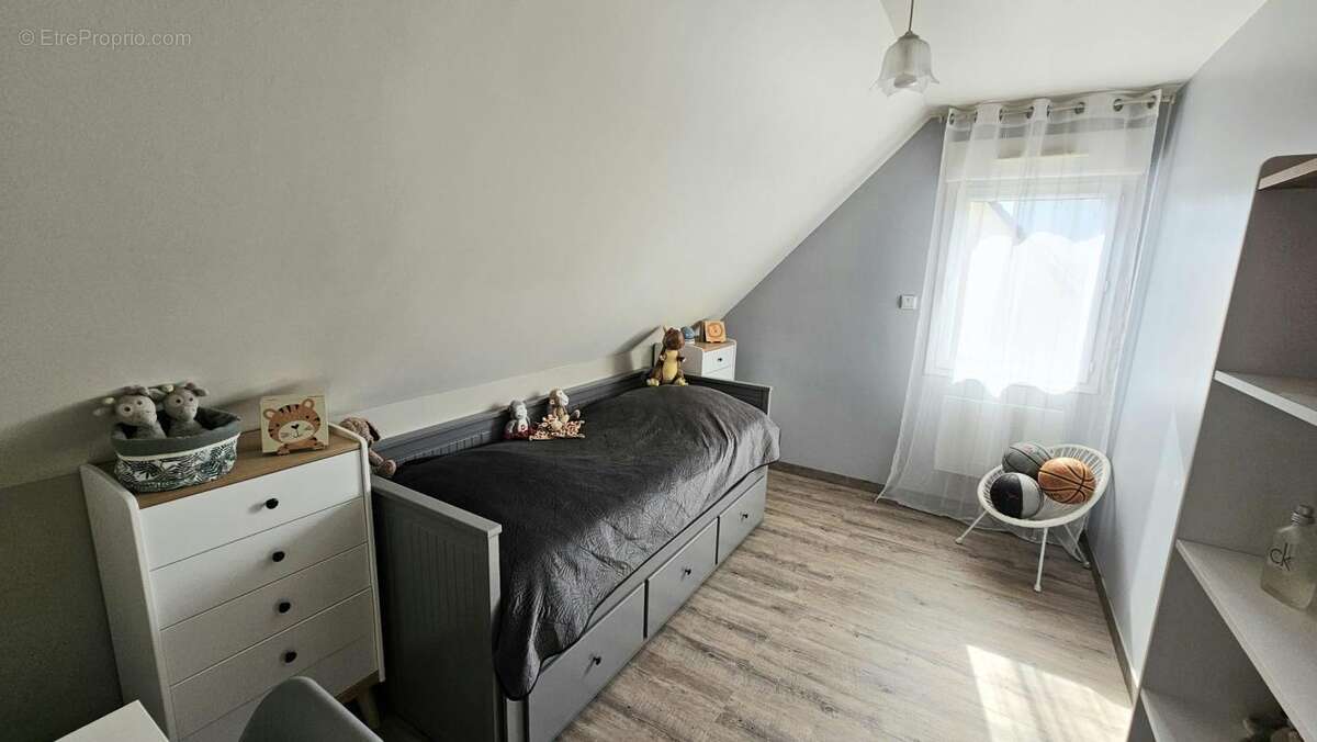 Maison à SAINT-ETIENNE-DU-ROUVRAY