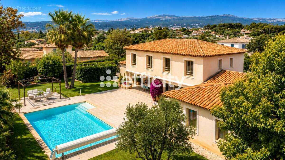 Maison à MOUANS-SARTOUX