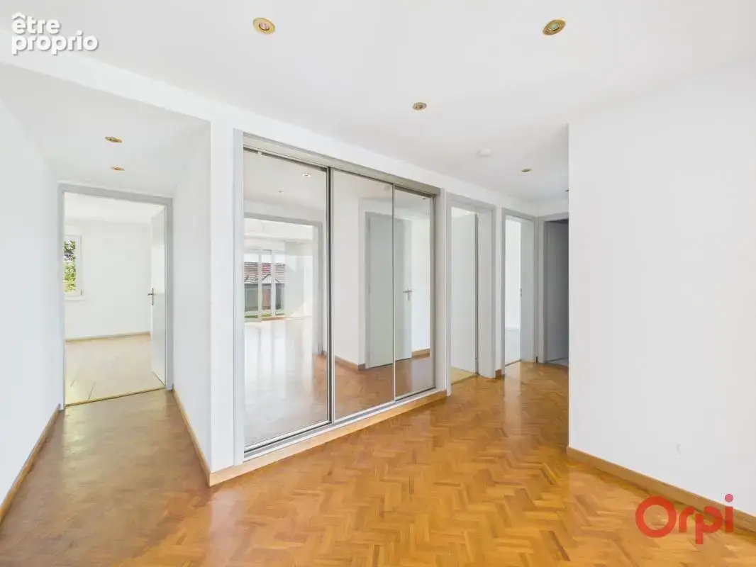 Appartement À Vendre - 94,82 M² avec Balcon , cave & garage en option - photo 2