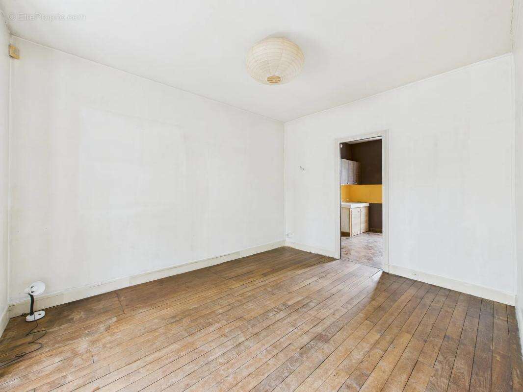 Maison à SAINT-MAUR-DES-FOSSES