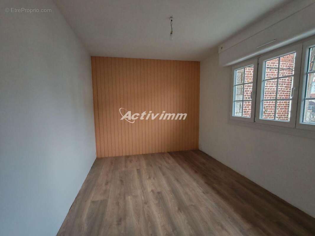 4284 4 - Maison à HESDIN