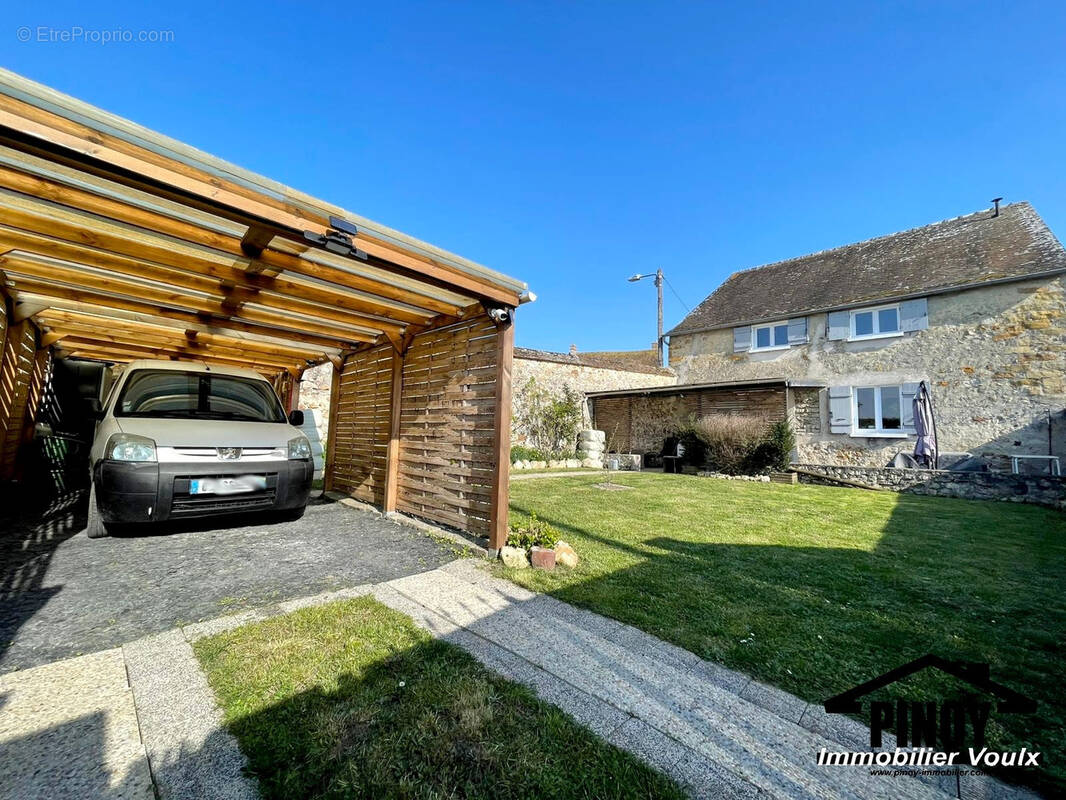 Maison à VOULX