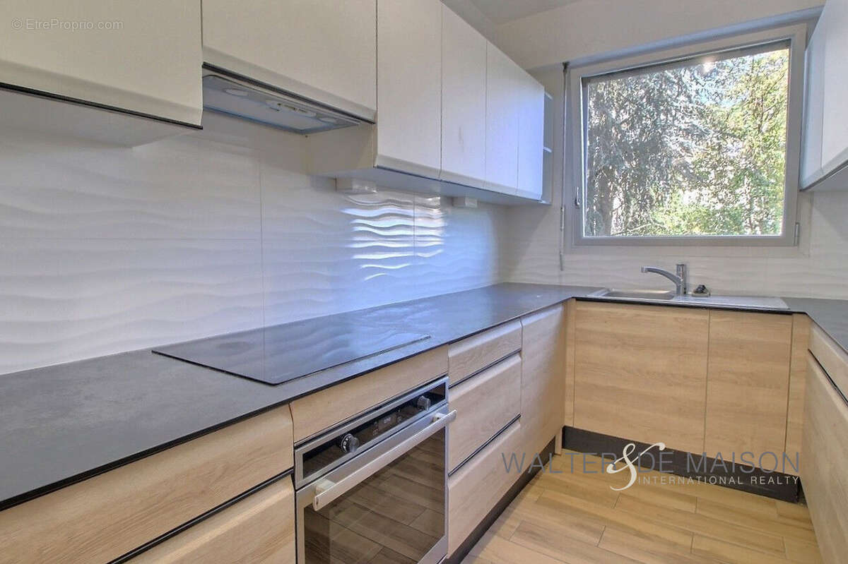 Appartement à VILLE-D&#039;AVRAY