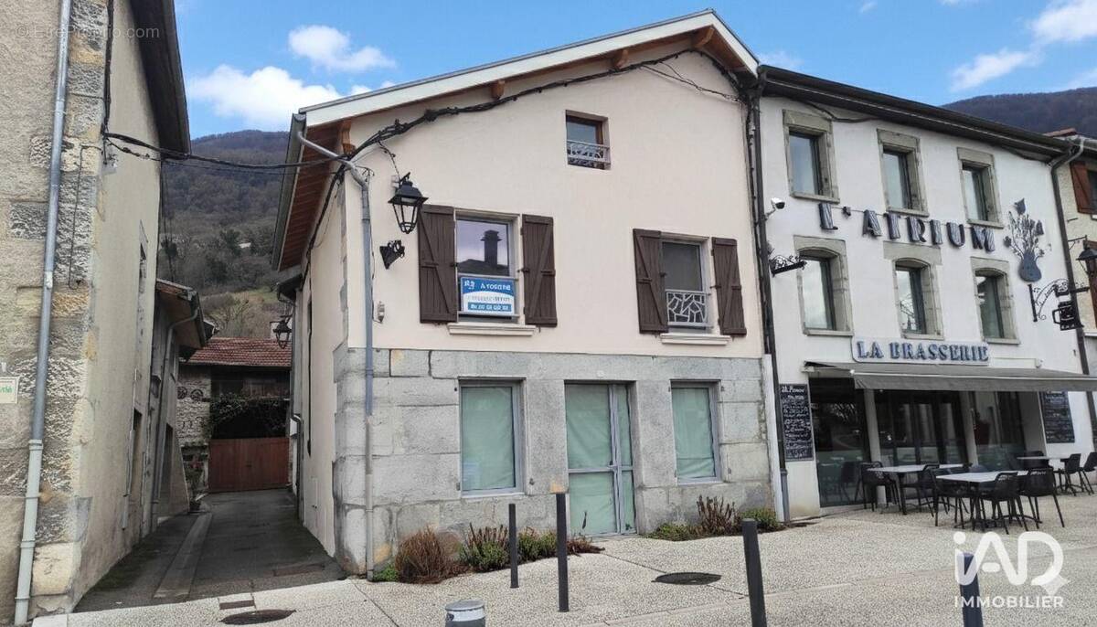 Photo 1 - Commerce à FONTANIL-CORNILLON