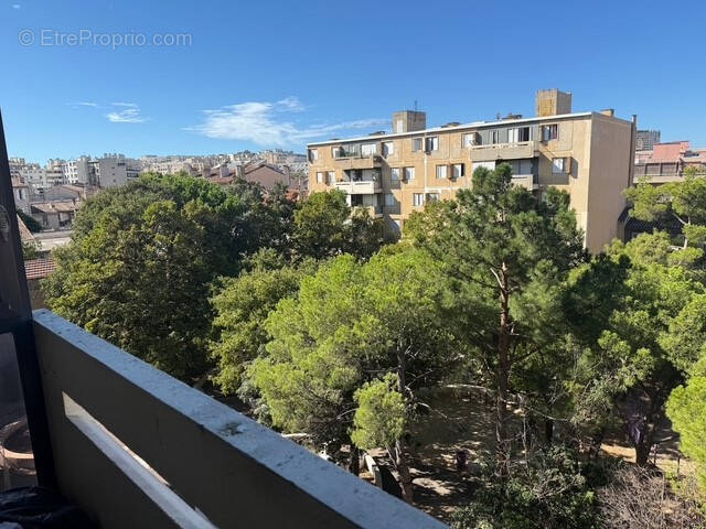 Appartement à MARSEILLE-3E