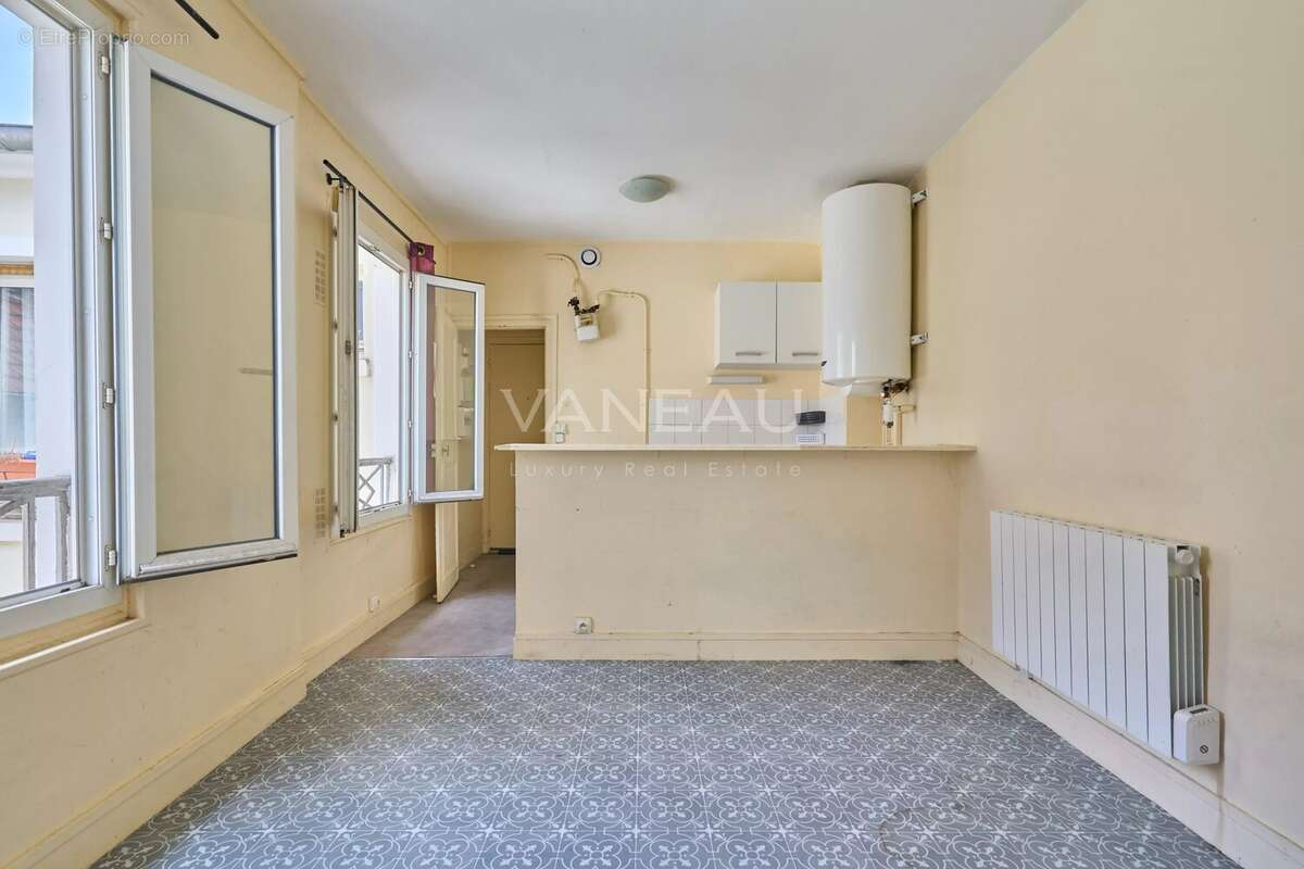 Appartement à PARIS-18E