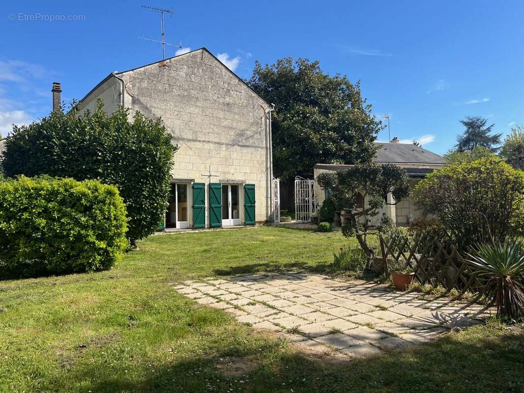 Maison à LE COUDRAY-MACOUARD