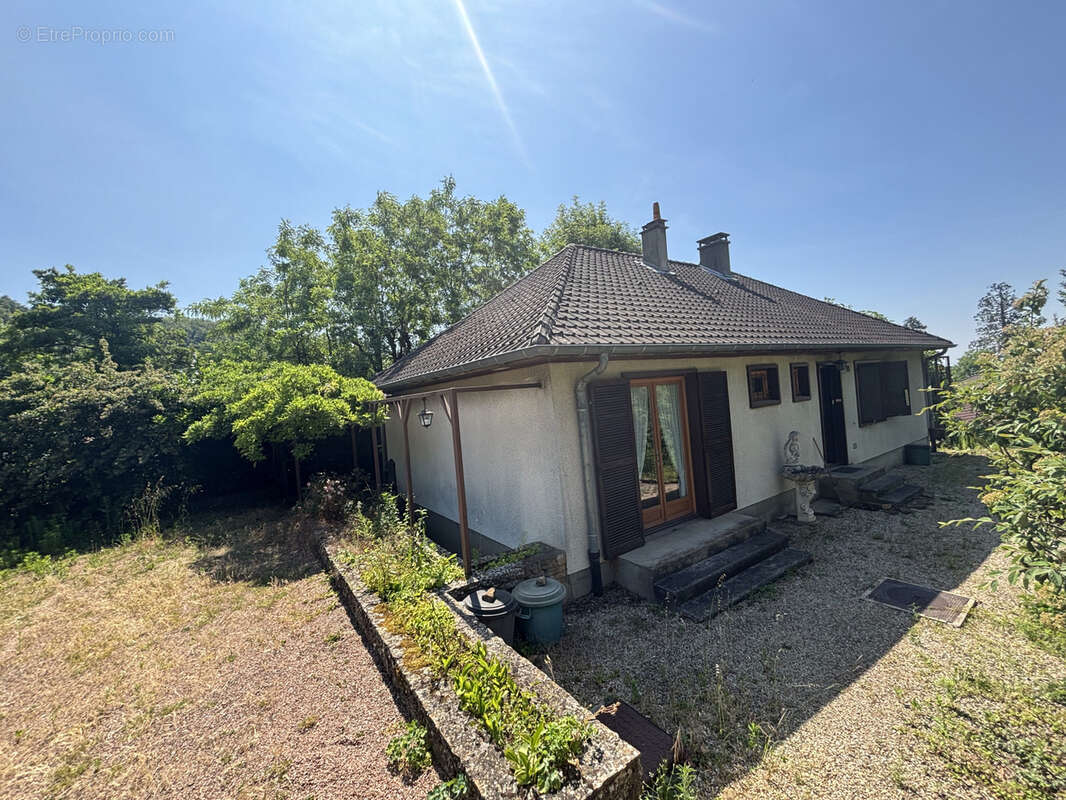 Maison à SAINT-CYR-AU-MONT-D'OR