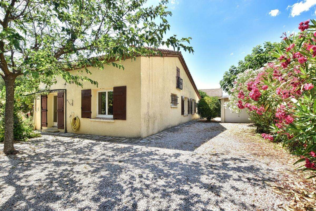 À 5 minutes de Gignac, villa de plain-pied dans un environnement paisible !!! SOUS OFFRE D'ACHAT ACCEPTÉE !!! - photo 8