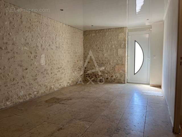 Maison à GOND-PONTOUVRE
