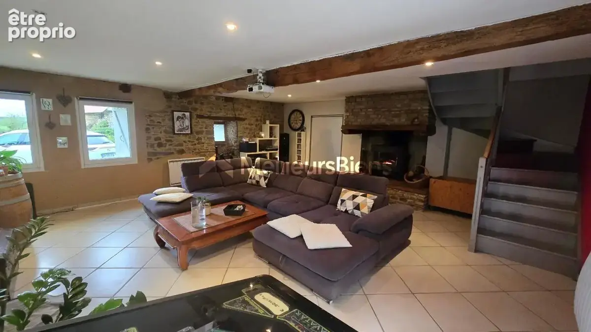 Longère sur plus de 160m², avec dépendances - photo 3