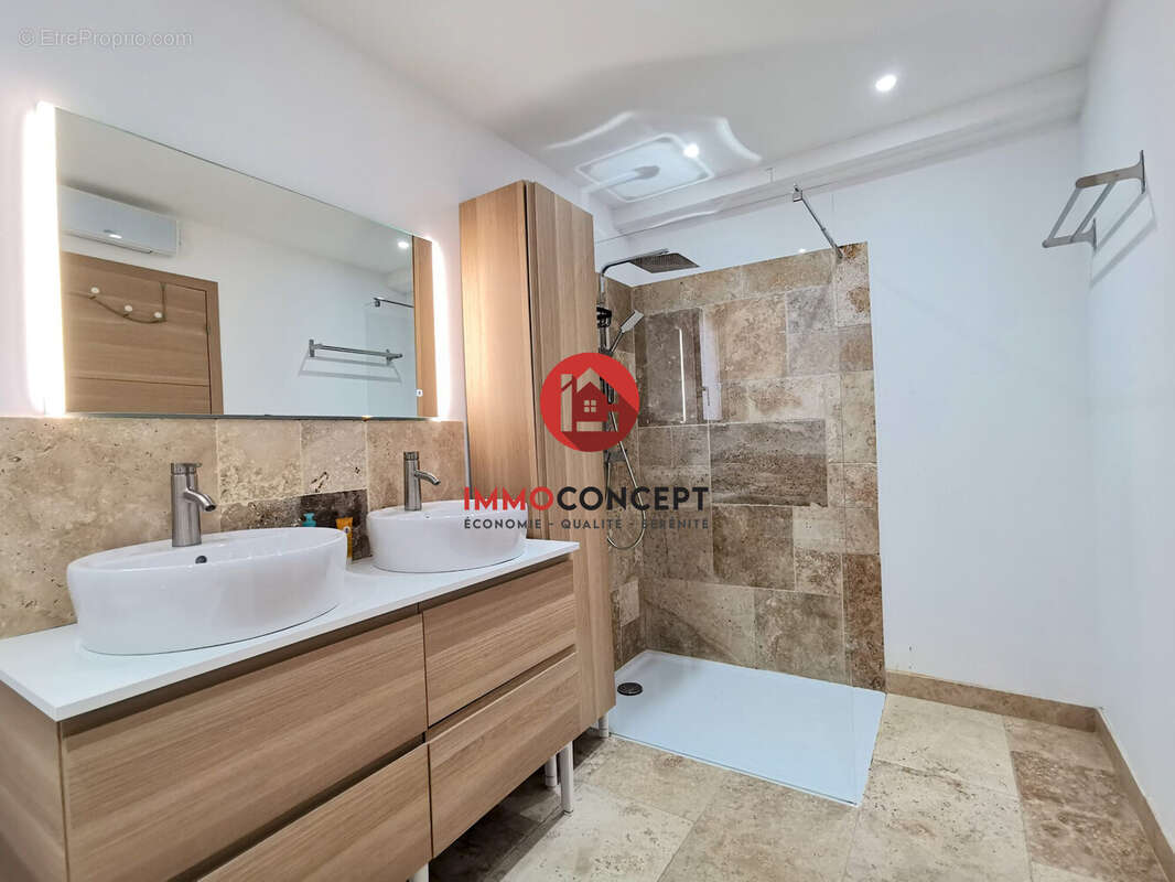 Maison à ROCHEFORT-DU-GARD