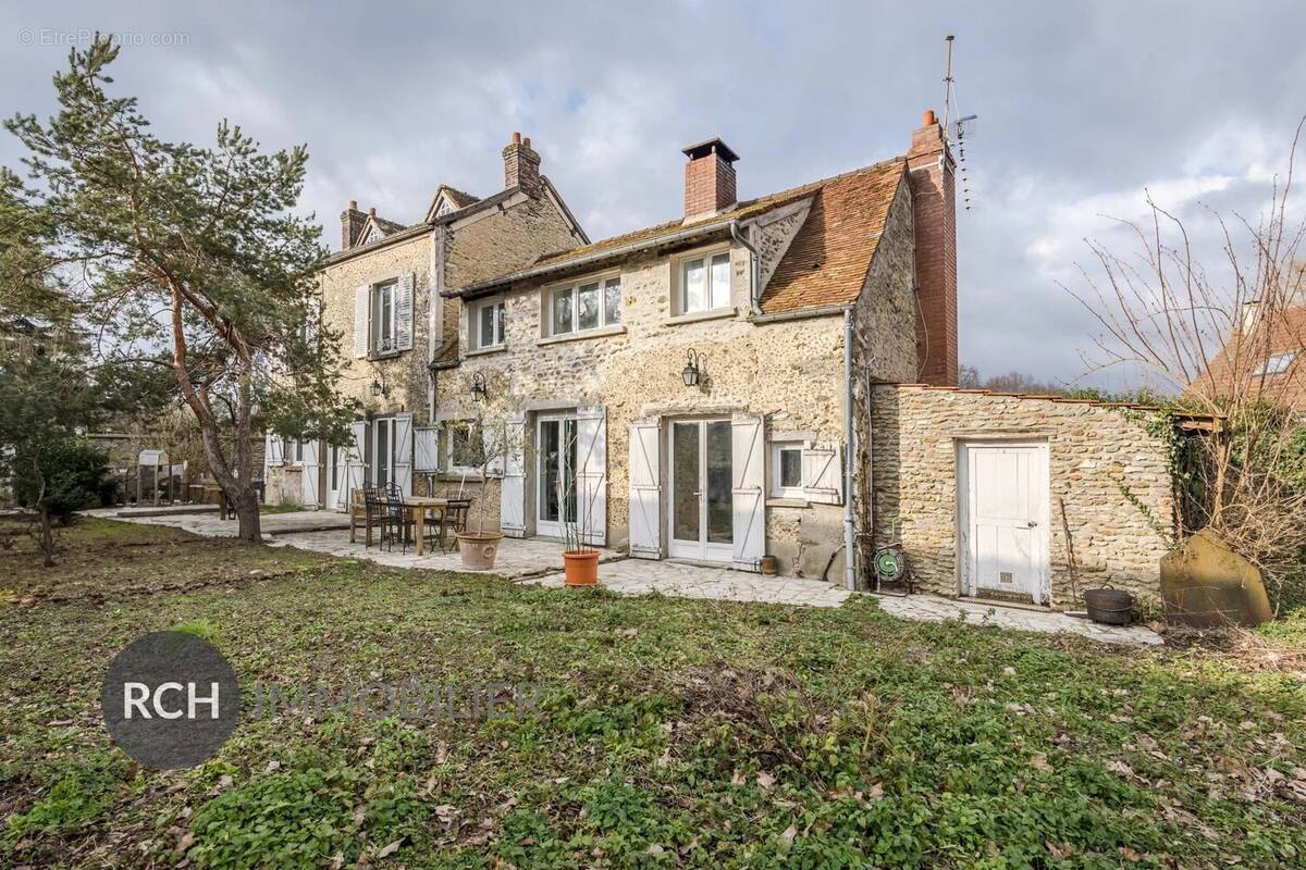 Maison à MONTFORT-L&#039;AMAURY