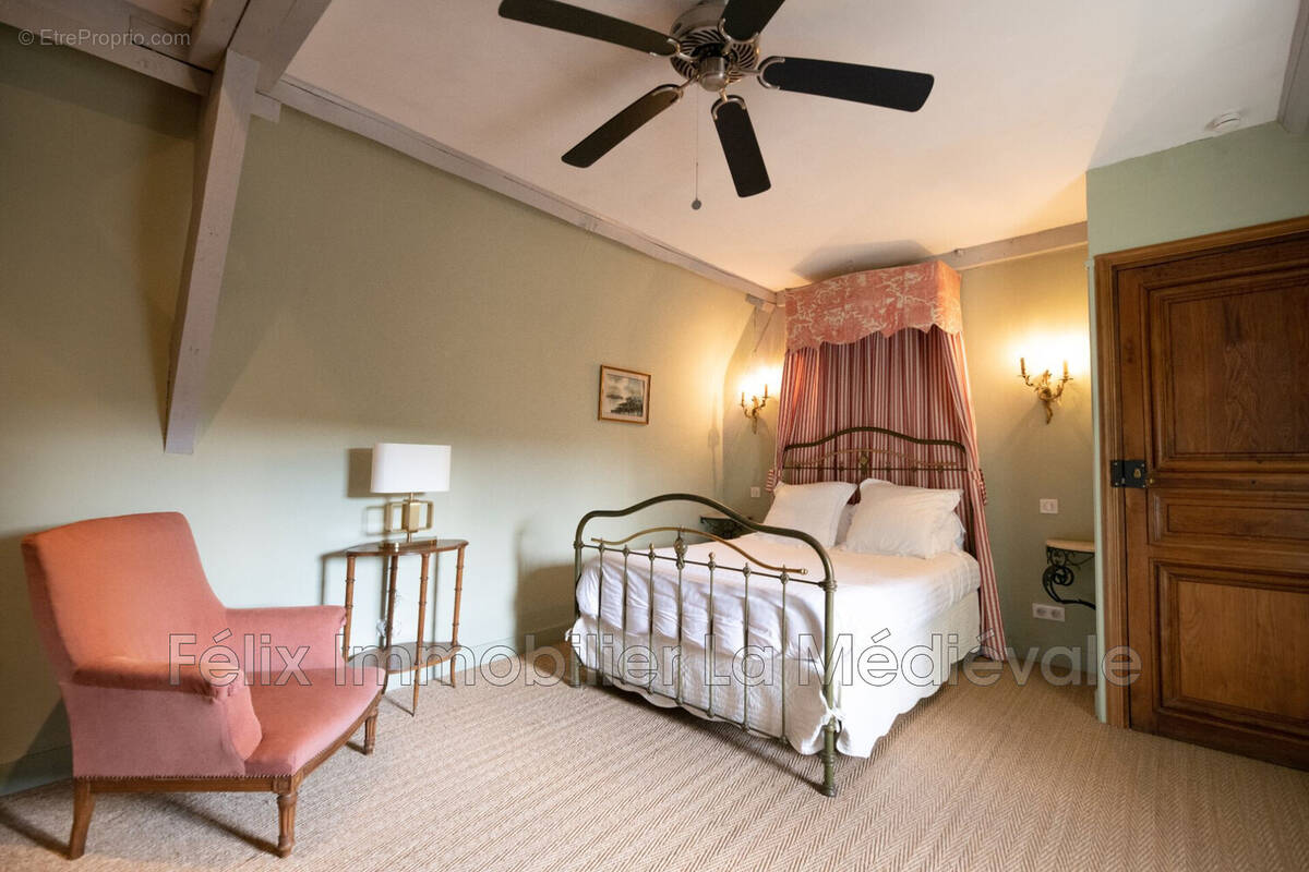 Appartement à SARLAT-LA-CANEDA