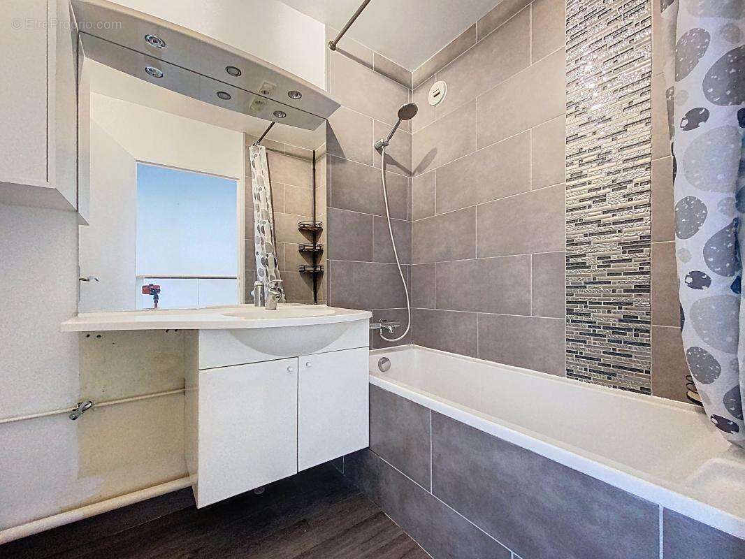 Appartement à MONTIGNY-LE-BRETONNEUX