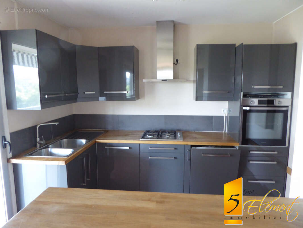 Appartement à TASSIN-LA-DEMI-LUNE