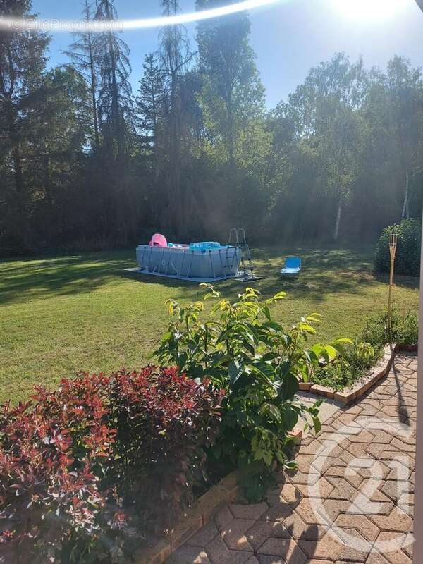 Maison à ESCOLIVES-SAINTE-CAMILLE