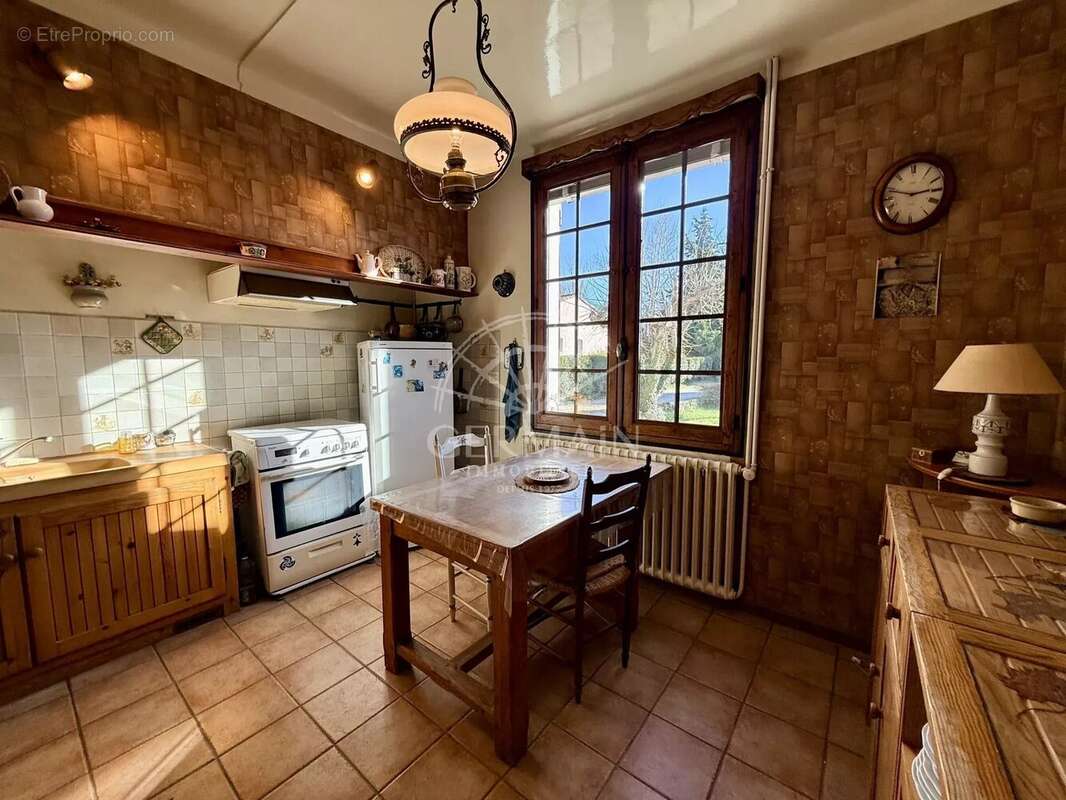 Maison à L'ISLE-SUR-LA-SORGUE