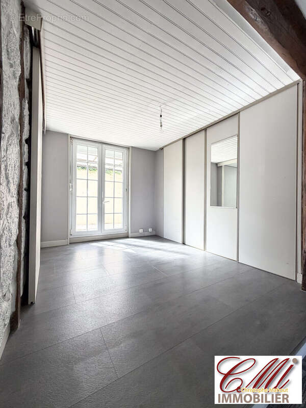 Maison 160 m² à Ecriennes  - photo 7