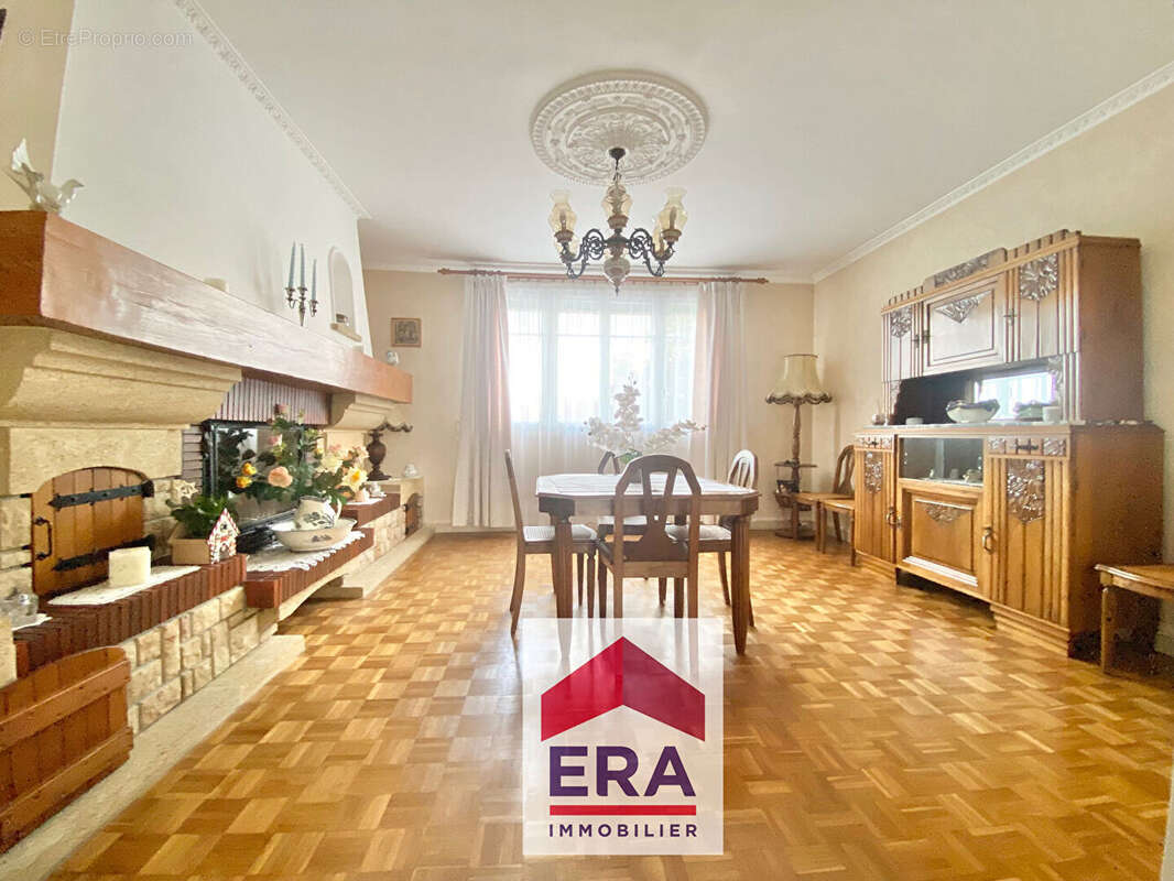 Maison à SARTROUVILLE