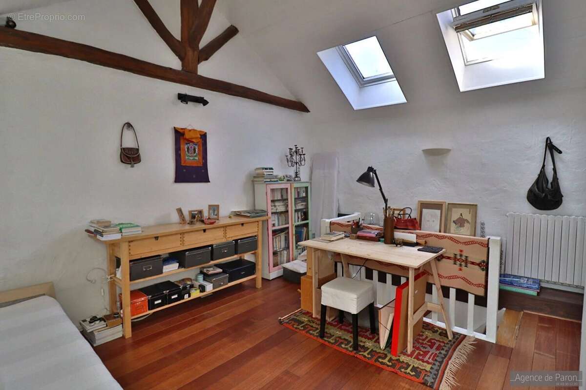 Maison à VERRIERES-LE-BUISSON