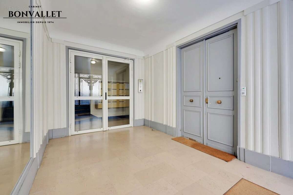 Appartement à PARIS-15E