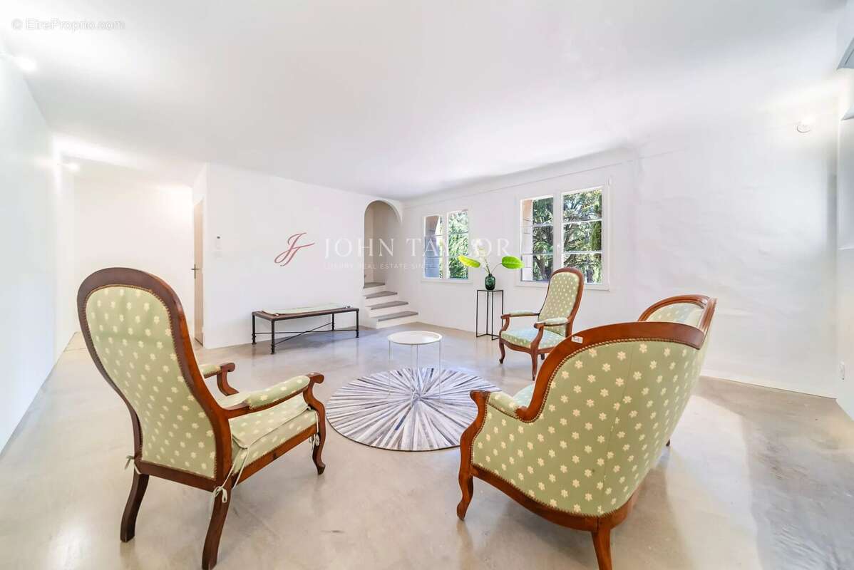 Maison à BONNIEUX