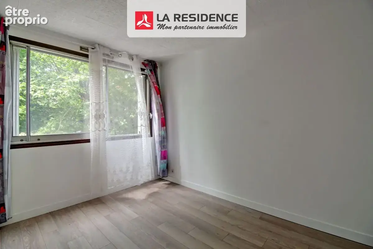 Appartement 4 pièces 72 m² à vendre à Poissy (78300) - photo 5