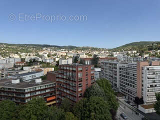 Clermont Ferrand centre ville, T3 de 71.18 m2 environ, DPE C, loué pour 632€ mensuel , parking, asc vue dégagé - photo 5
