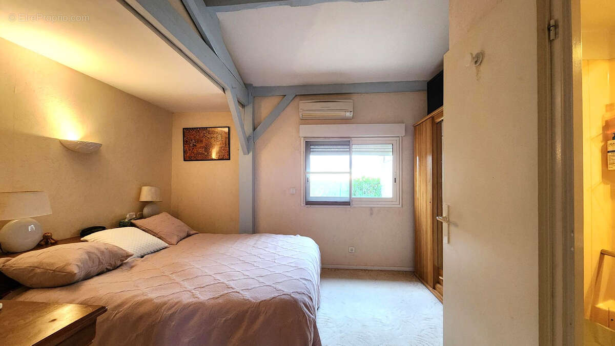 Maison à SAINT-ROMAIN-LA-VIRVEE