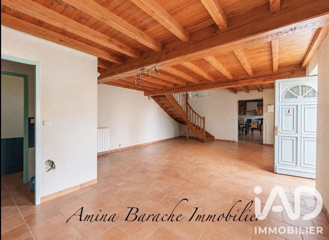 Maison 211 m² à Realmont  - photo 5