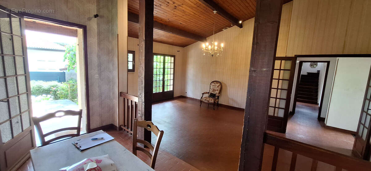 Maison à BRUGUIERES