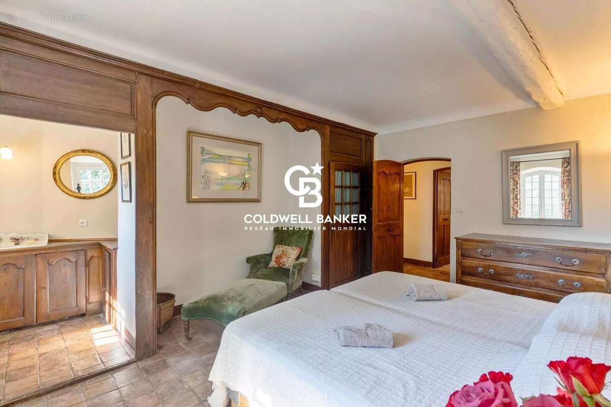 Maison à LA GARDE-FREINET