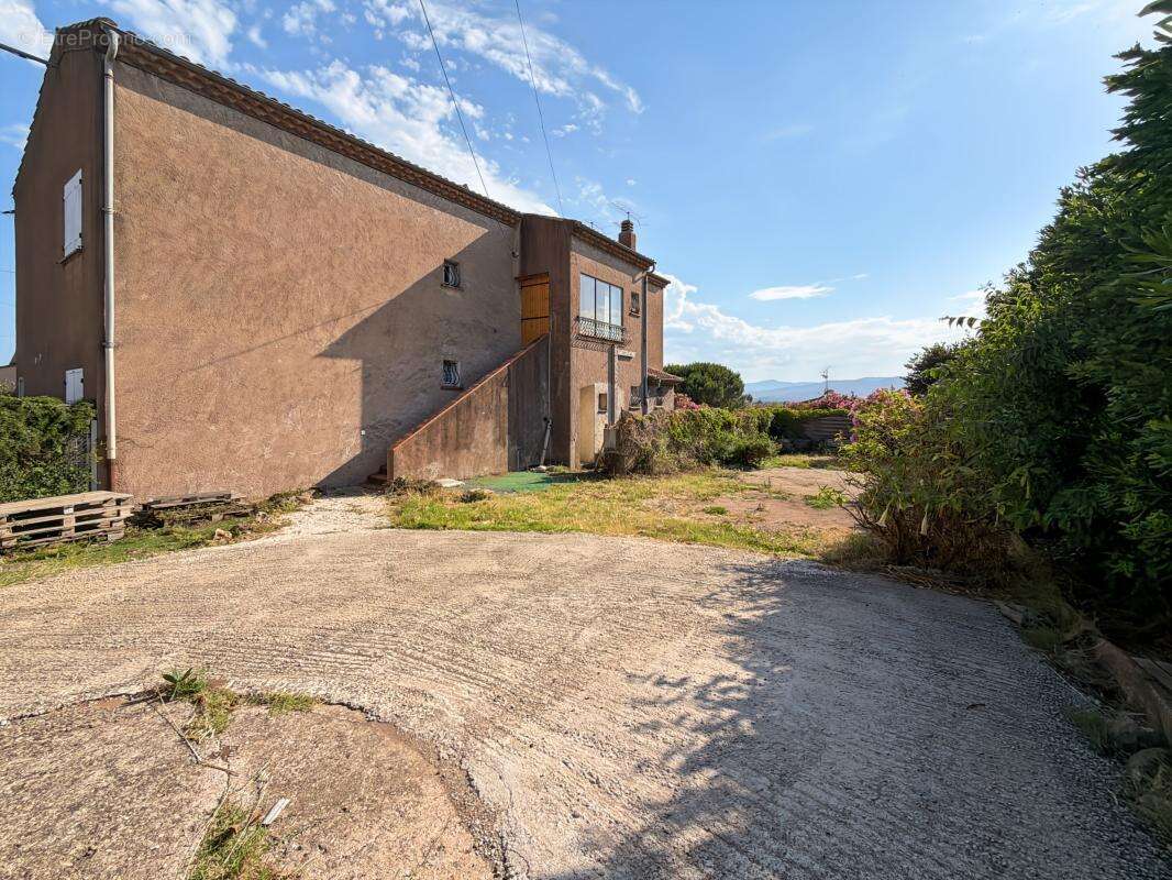 Maison à FREJUS