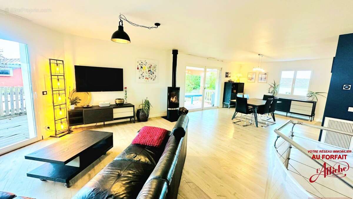 Maison à BRUGUIERES