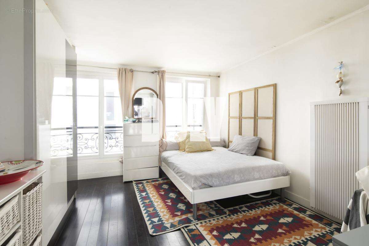 Appartement à PARIS-8E