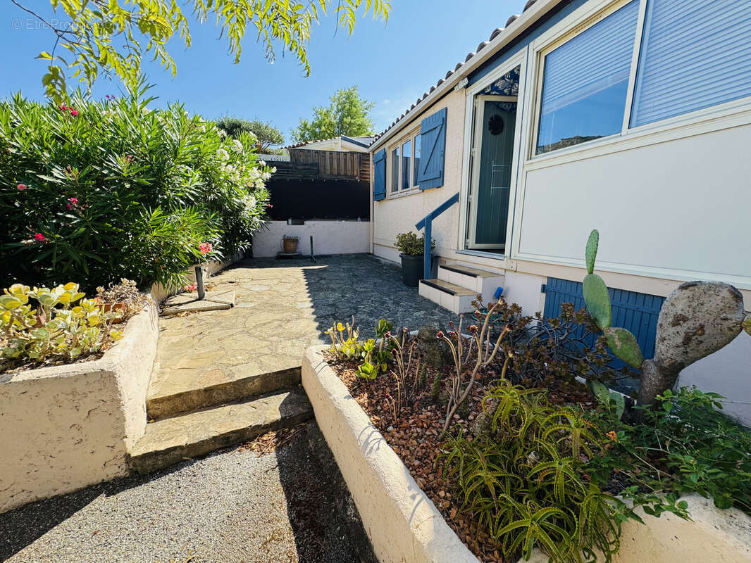 Maison à BORMES-LES-MIMOSAS