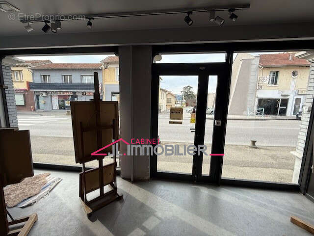 Commerce à PORTES-LES-VALENCE