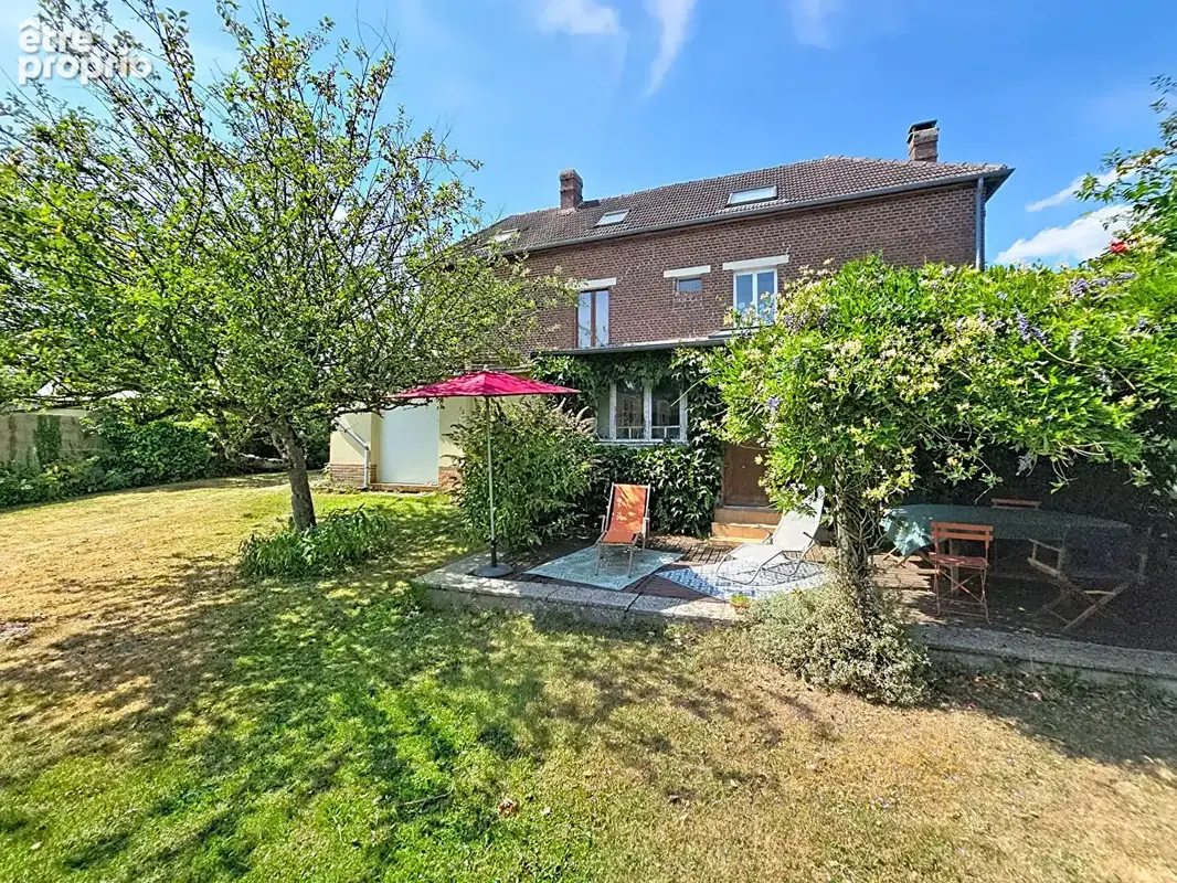 Photo Maison à La Neuville-Chant-D'oisel au prix de 299 500€