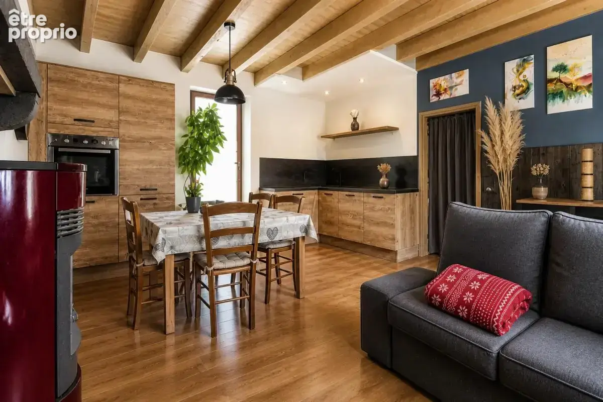 Maison de 5 pièces de 130 m² à Louroux-de-Bouble - photo 4