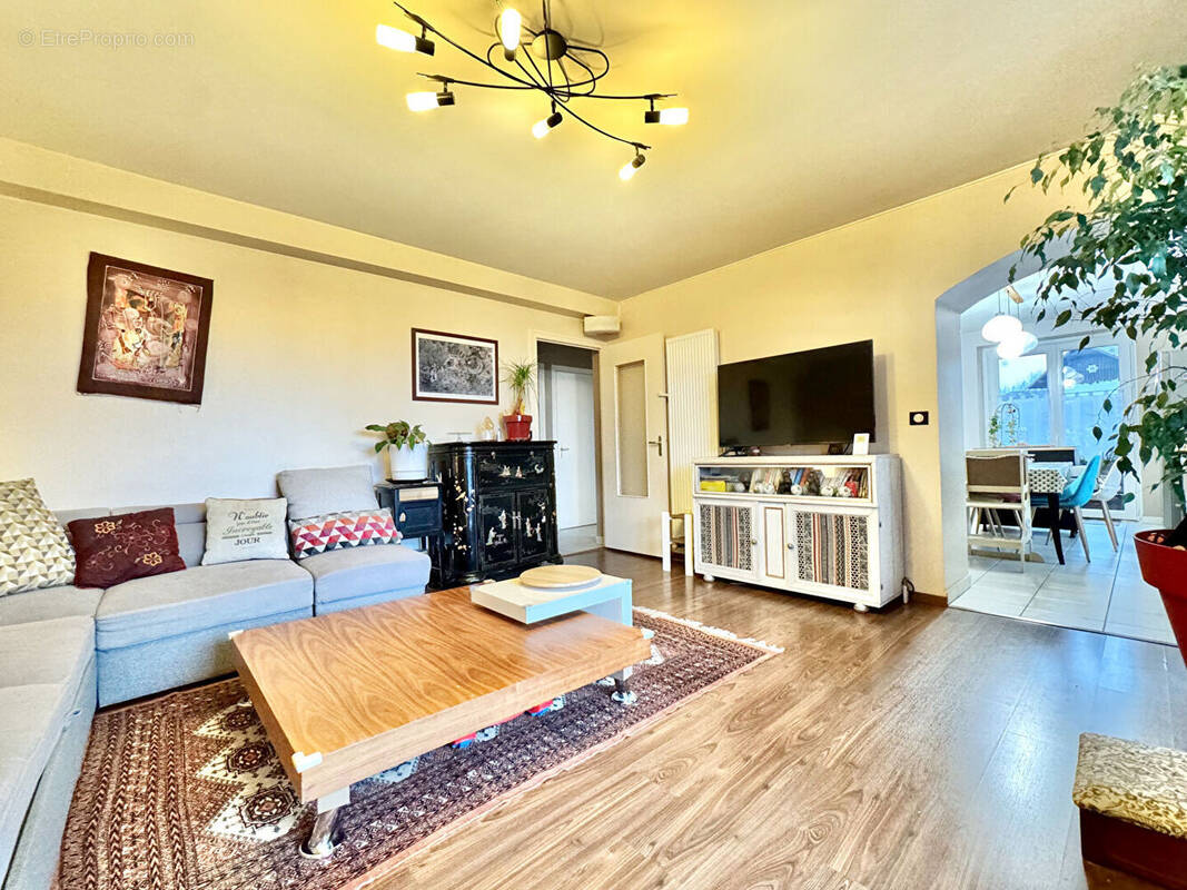 Appartement à QUINTAL