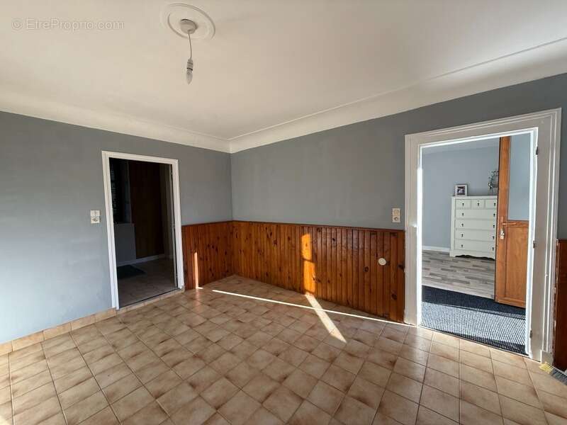 Maison à BUSSIERE-DUNOISE