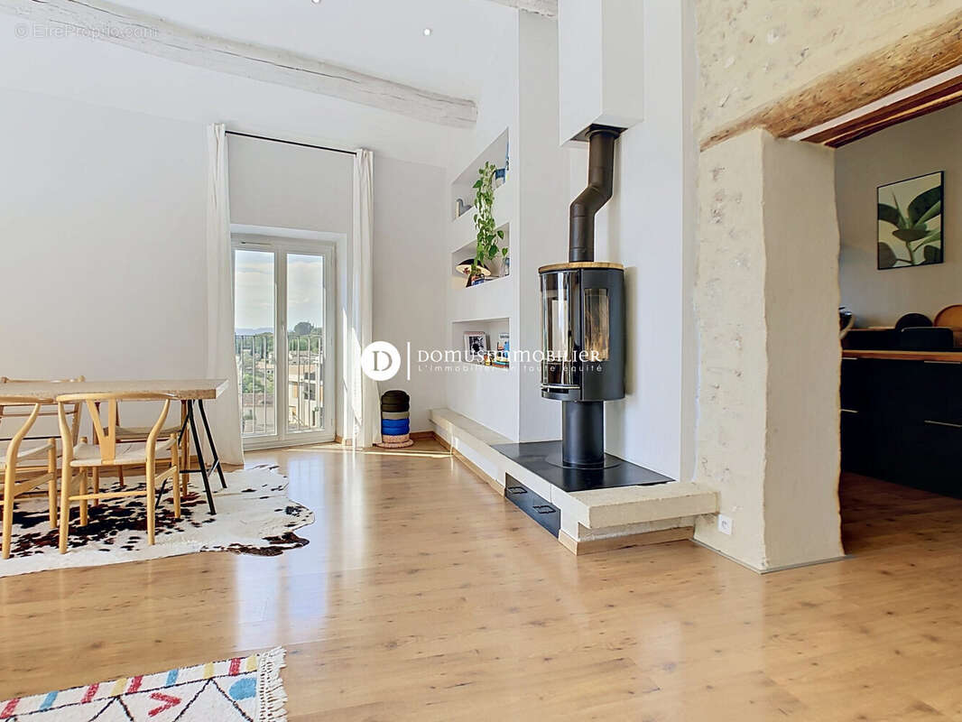 Appartement à CHATEAUNEUF-DE-GADAGNE